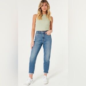 Hollister curvy high-rise dark wash mom jeans - size 5R/27x27
